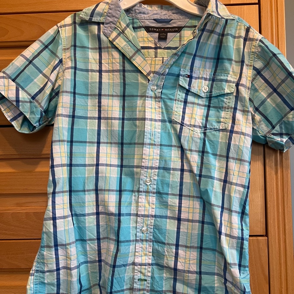 Boys Tommy Hilfiger size large (16/18) plaid shirt